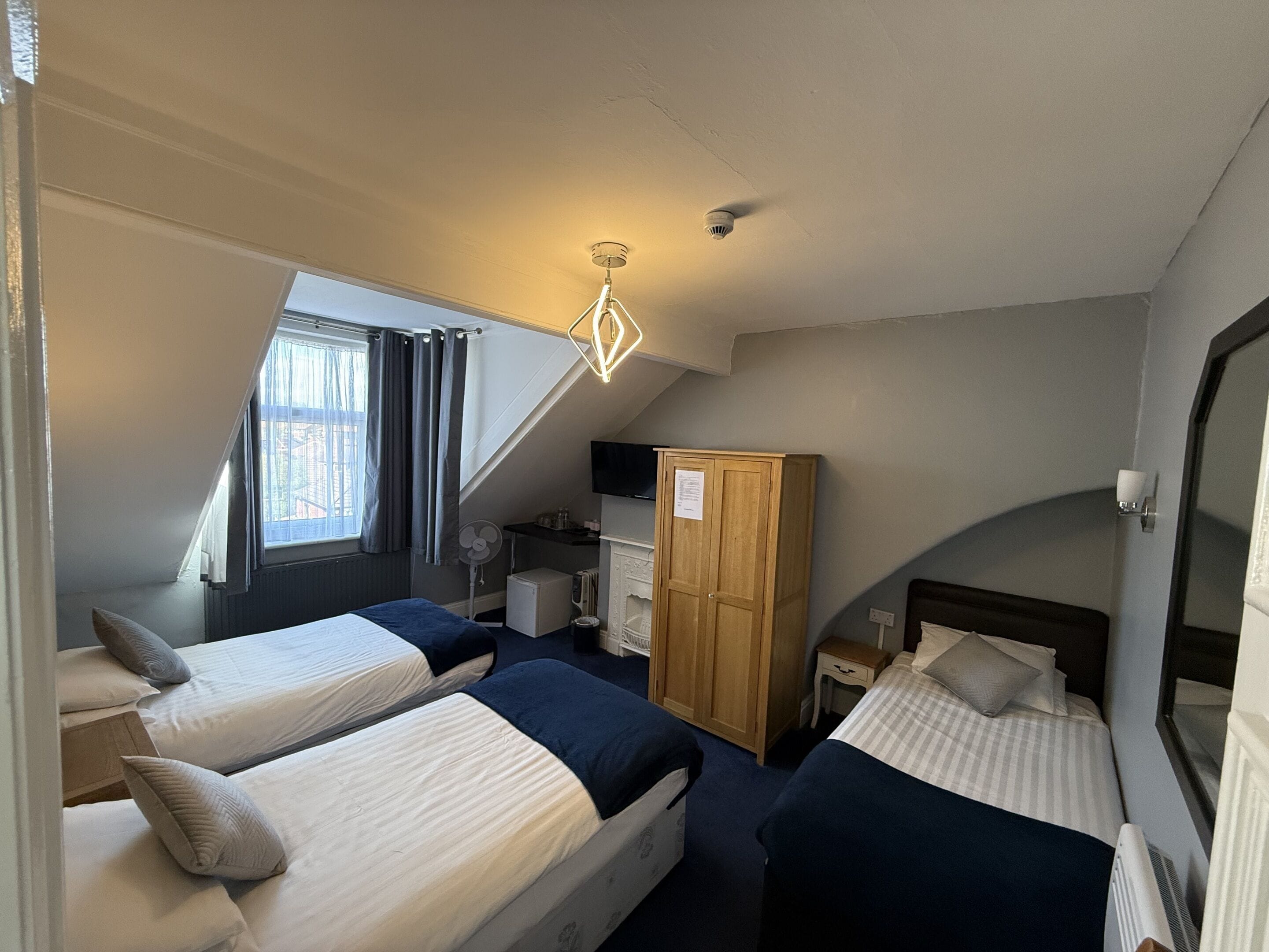 Triple Room, Ensuite (Deluxe)