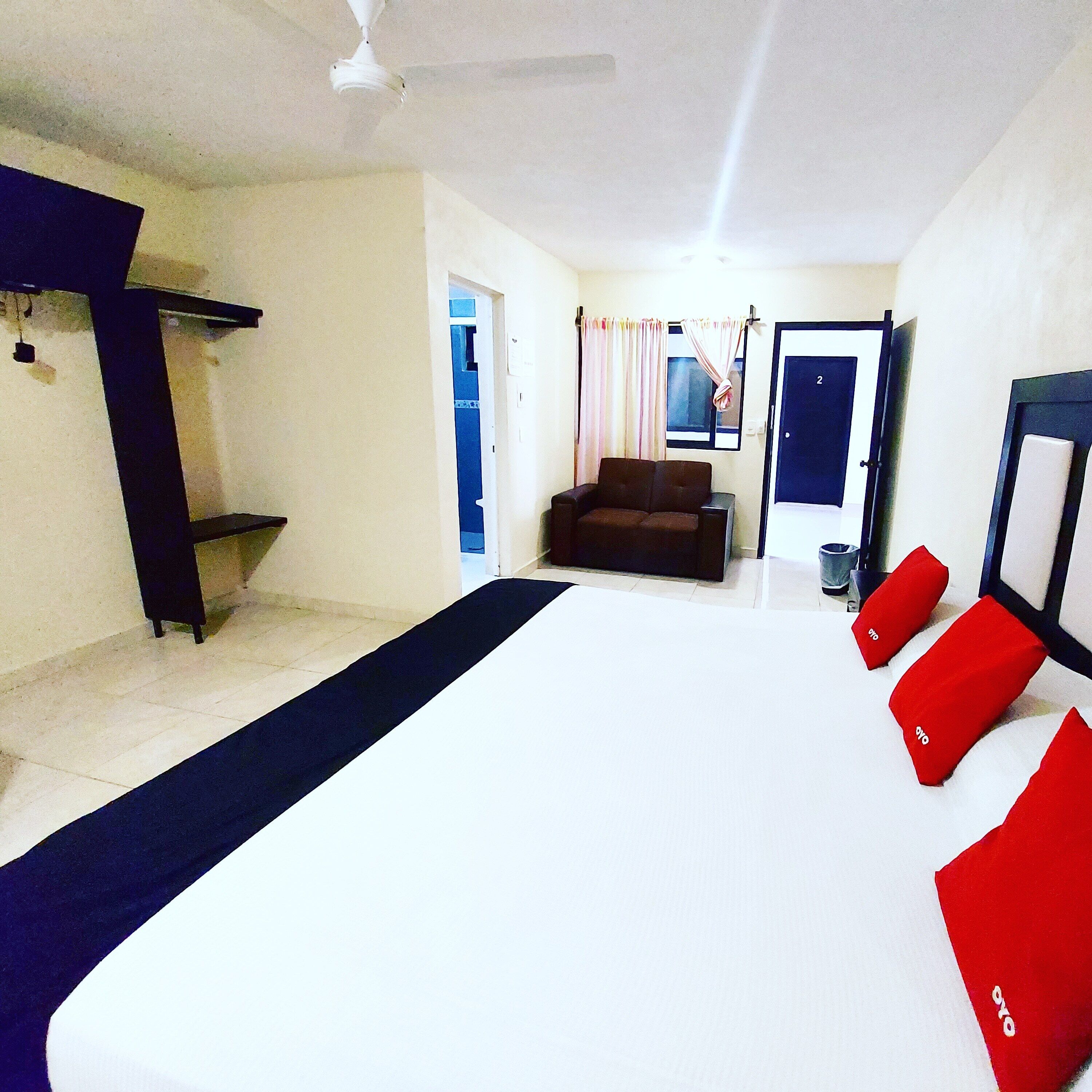 Bügeleisen/Bügelbrett, kostenloses WLAN, Bettwäsche