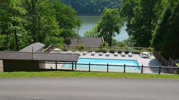 Piscina stagionale all'aperto
