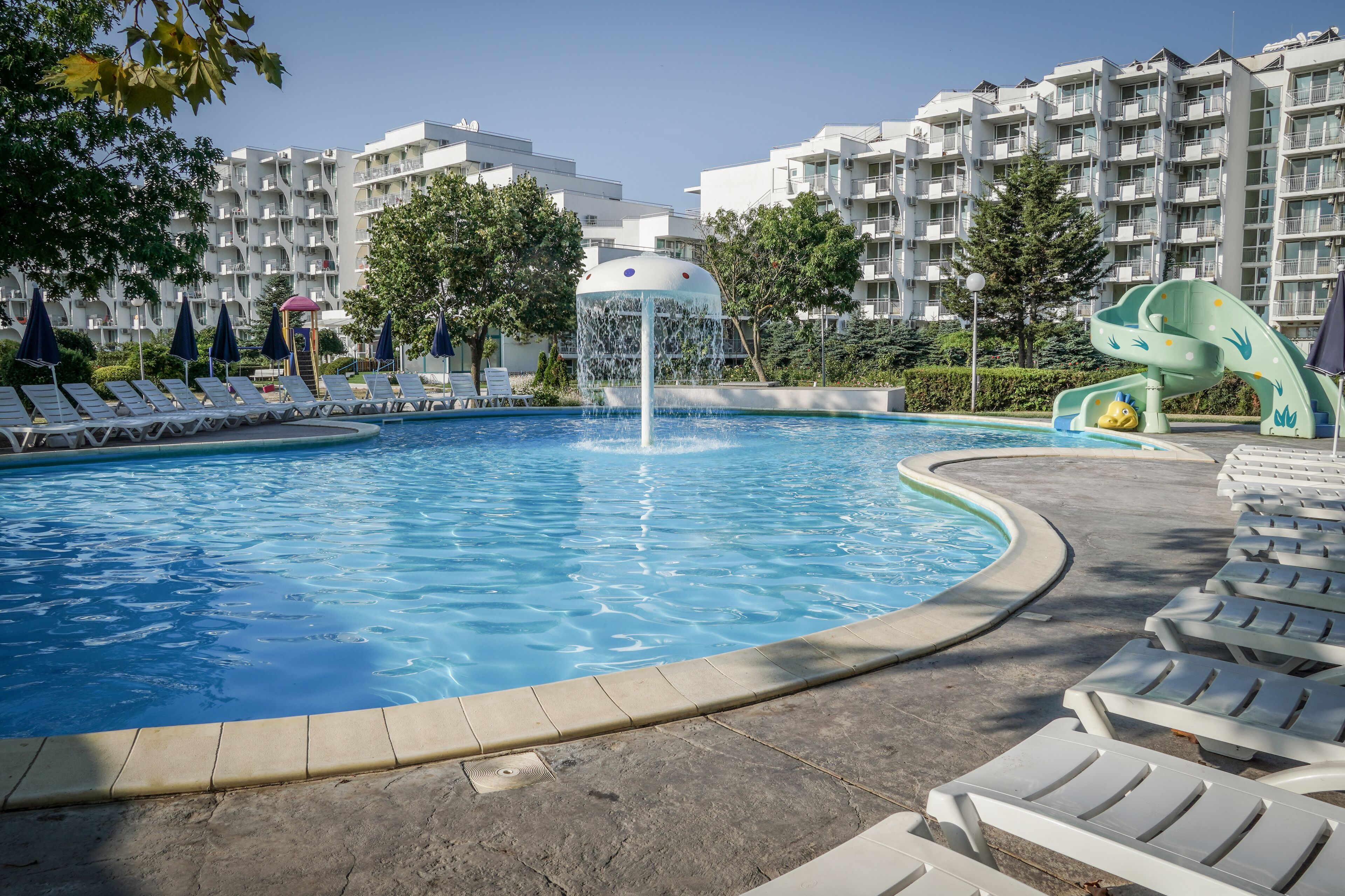 Piscine extérieure (ouverte en saison)