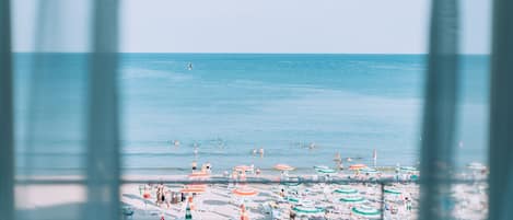 Double Room, Sea View | 1 bedroom, minibar, desk, iron/ironing board