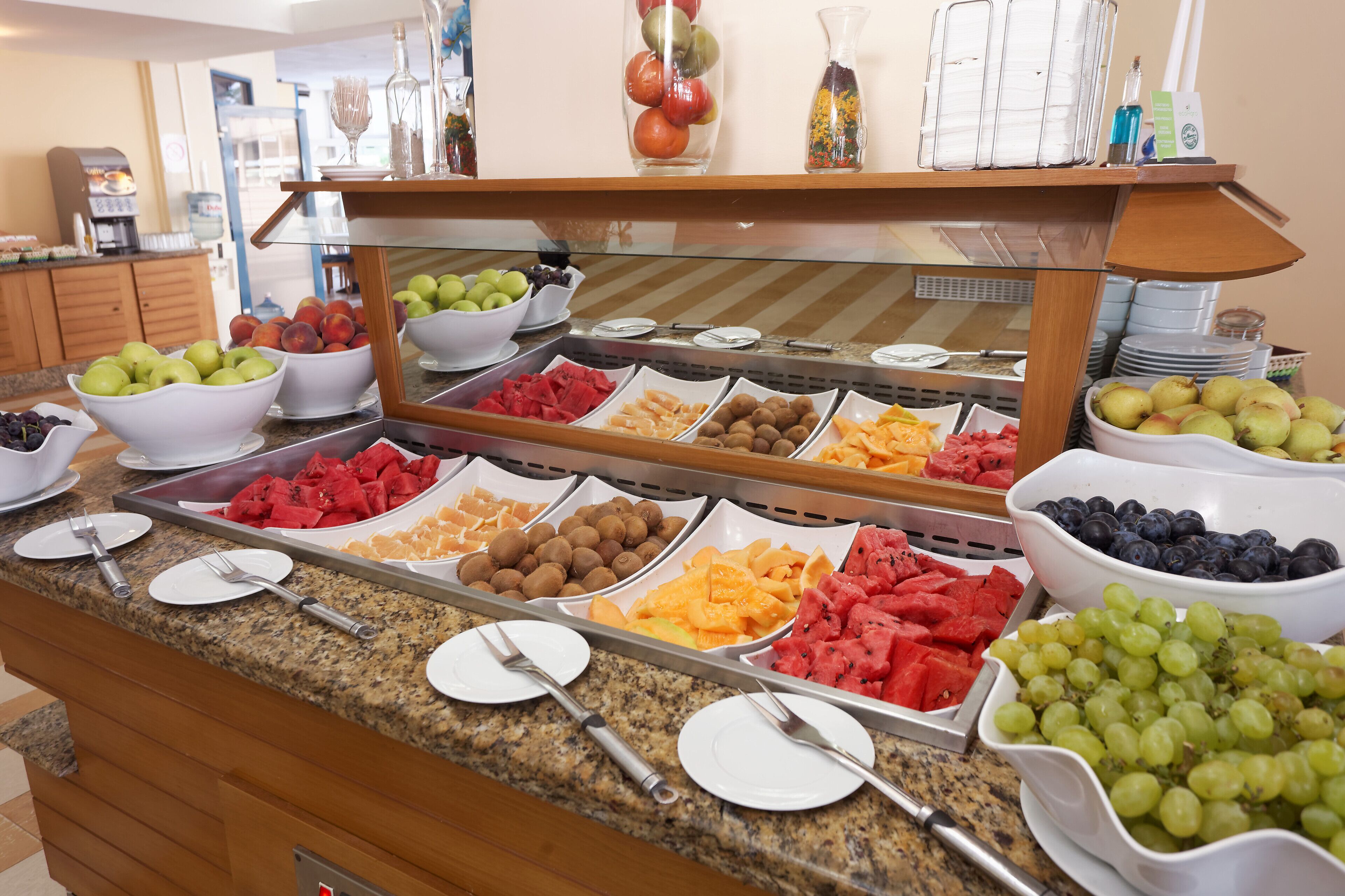 Free daily buffet breakfast