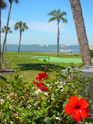 Deluxe-Apartment, 2 Schlafzimmer, Nichtraucher | Blick auf den Garten