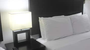 Escrivaninha, ferros/tábuas de passar roupa, Wi-Fi de cortesia