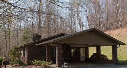 Lakeside Resort-Lakeside Cabins
