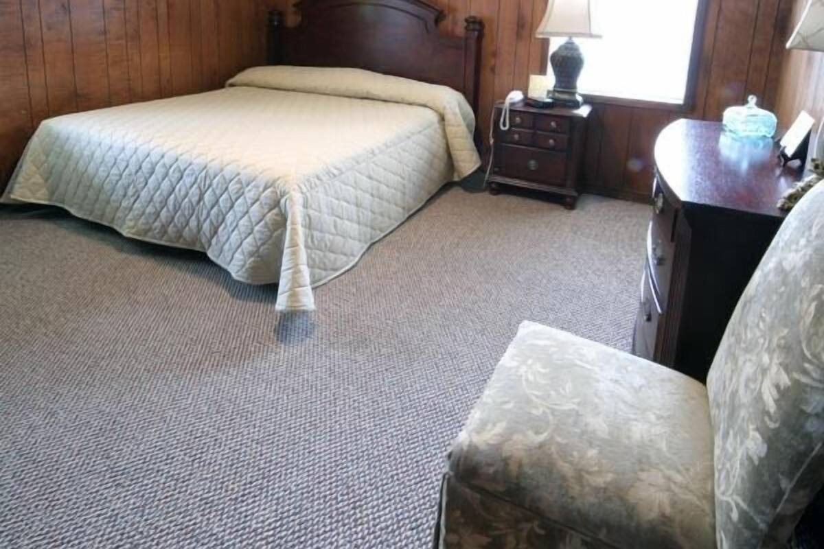 Deluxe-Ferienhaus, 2 Schlafzimmer, Nichtraucher | Wohnbereich | Fernseher