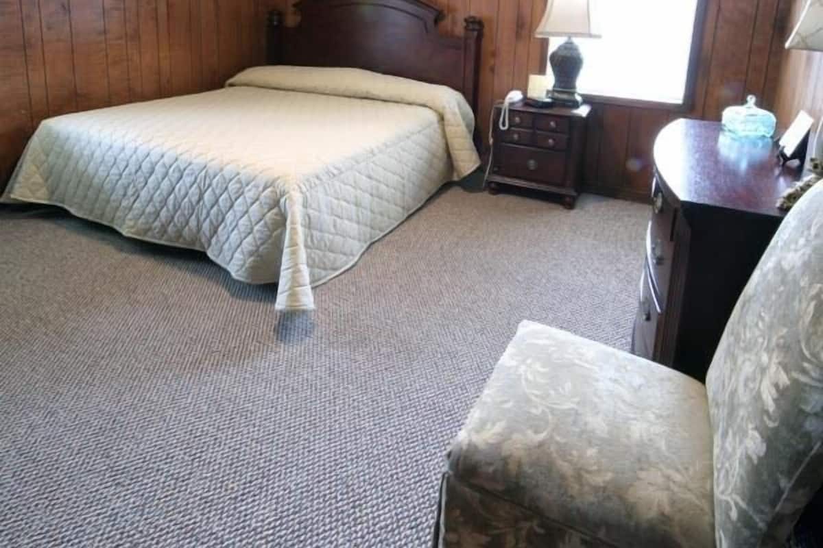 Deluxe Cottage, 2 Bedrooms, Non Smoking | Ruang tamu | TV