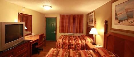 Escritorio, wifi gratis y ropa de cama