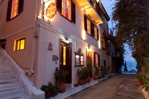 Exterior - Pension Eleni (Nafplio)