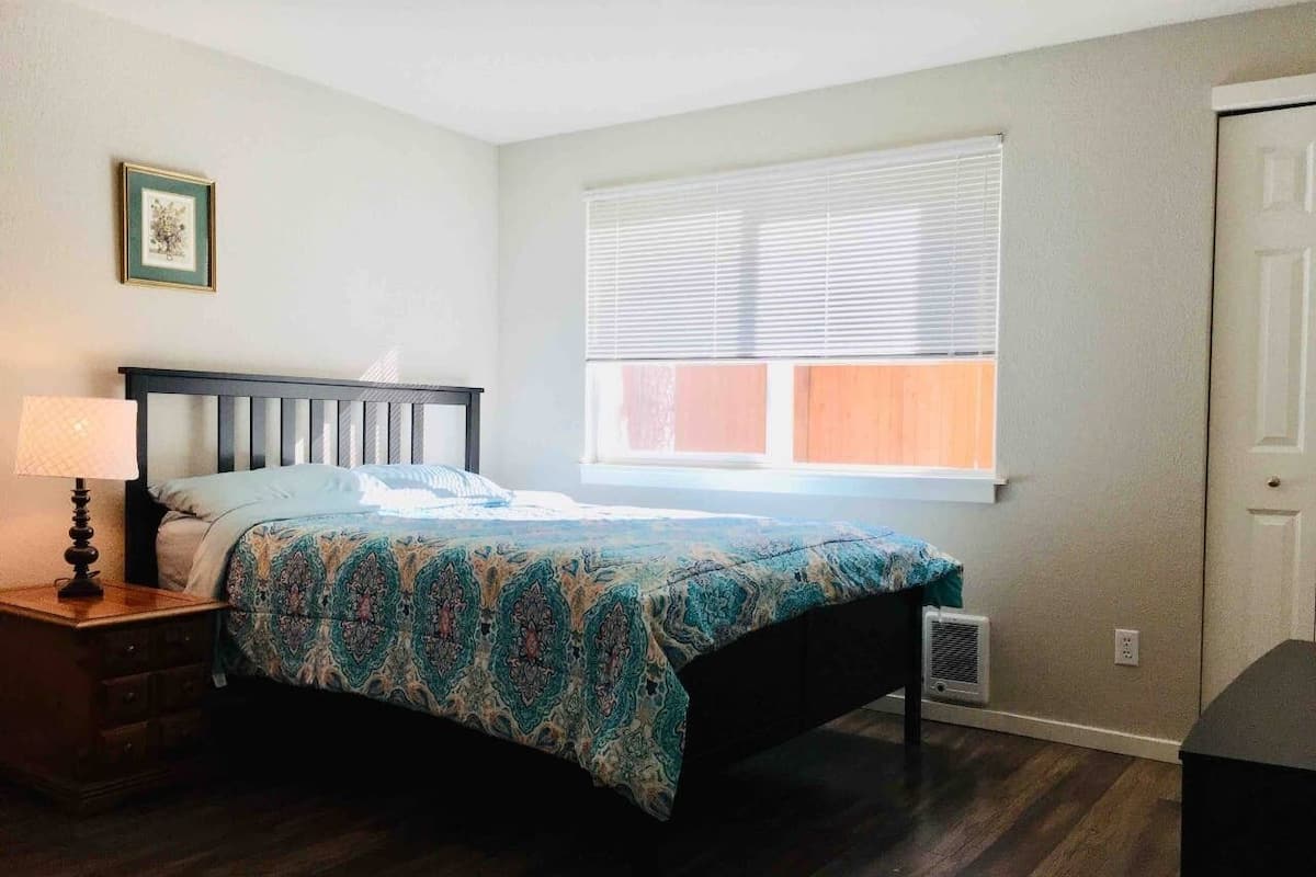 Comfort Apartment, 2 Bedrooms, Kitchen | 2 bedrooms, individually decorated, individually furnished