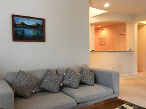 Family Townhome, 2 Bedrooms, Kitchen, Mountainside | Living room | Flat-screen TV - Escape at Eastside Condo and Townhomes (Issaquah)