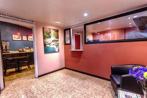 Interior - Travelodge by Wyndham Phoenix Downtown (Phoenix)