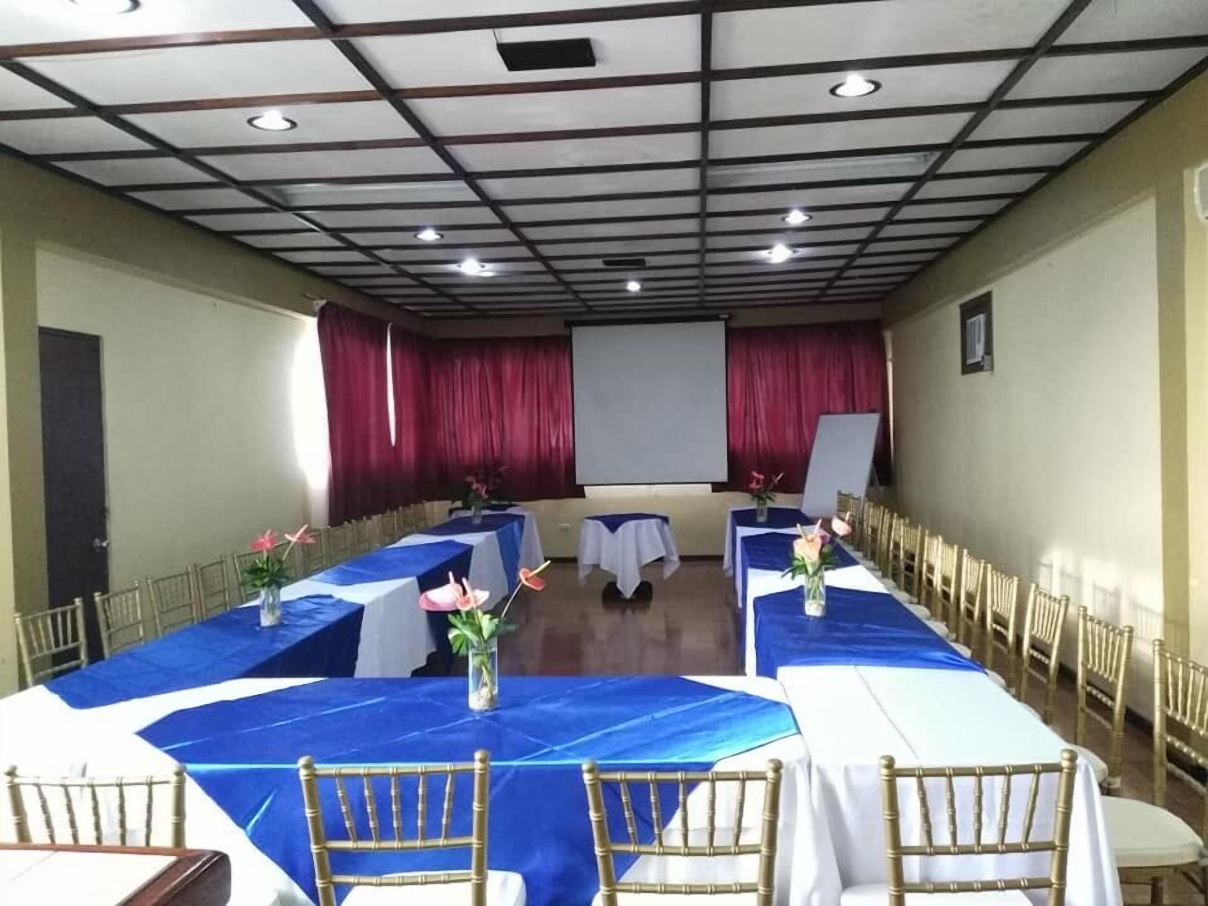 32-inch flat-screen tv with cable channels