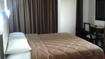 Standard Double Room | Premium bedding, in-room safe, desk, soundproofing