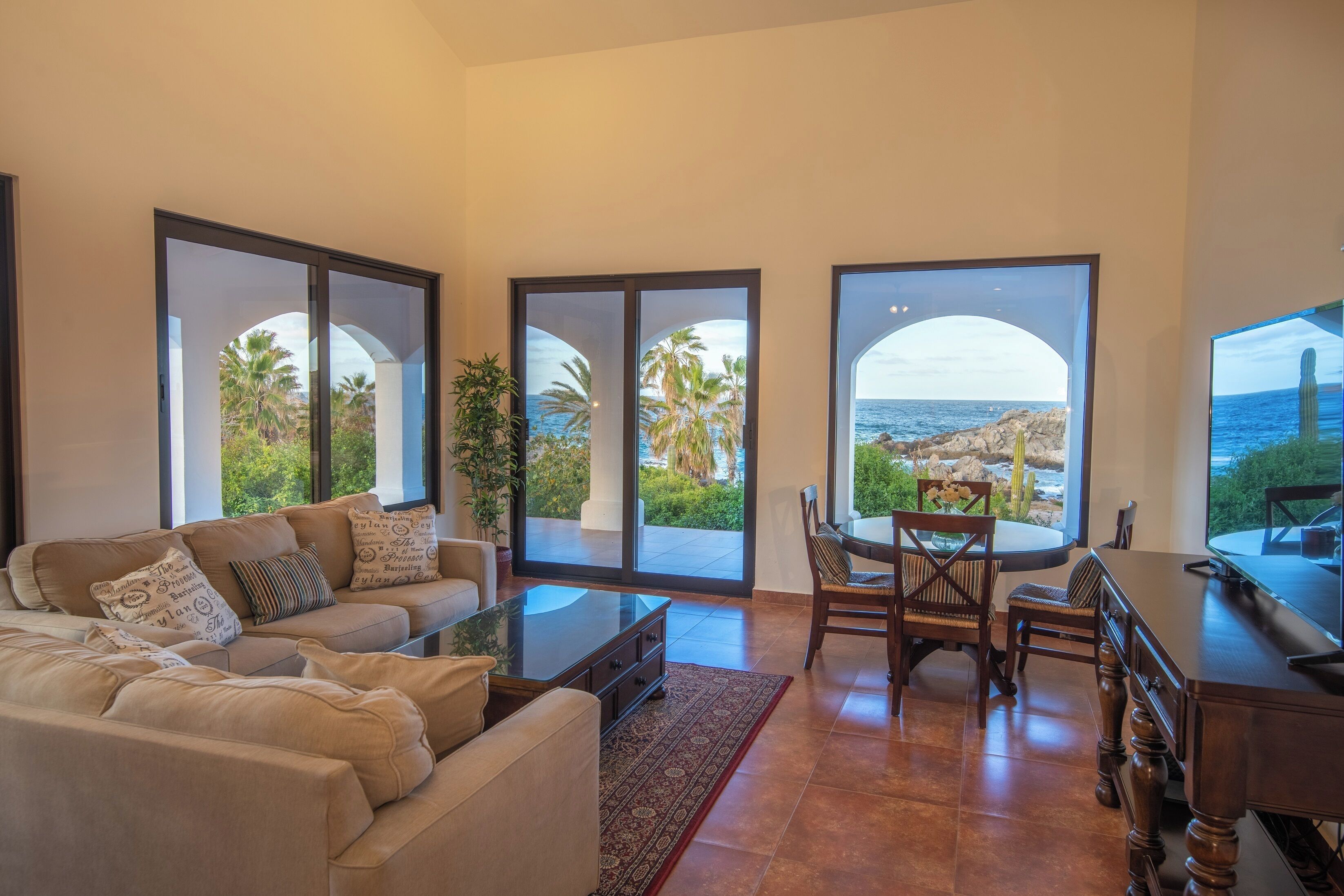 Villa de lujo | Tabla de planchar con plancha, wifi gratis y ropa de cama 