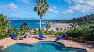 Outdoor pool, pool loungers