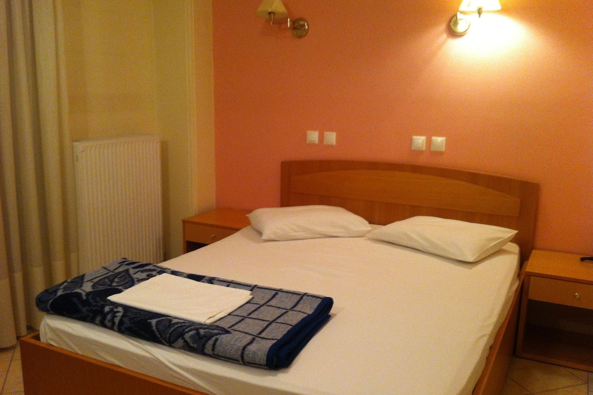 Desk, soundproofing, iron/ironing board, rollaway beds