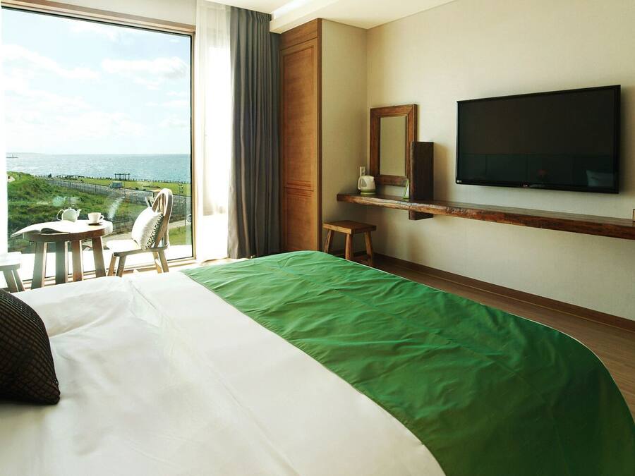 Chambre Standard | Espace de travail pour ordinateur portable, rideaux occultants