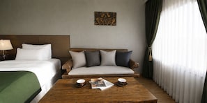 Habitación superior | Espacio para trabajar con laptop, cortinas blackout y wifi gratis
