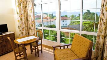 In-room safe, desk, free WiFi, wheelchair access