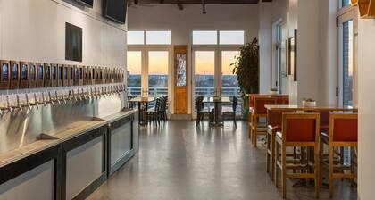 Hyatt House Charleston/Historic District