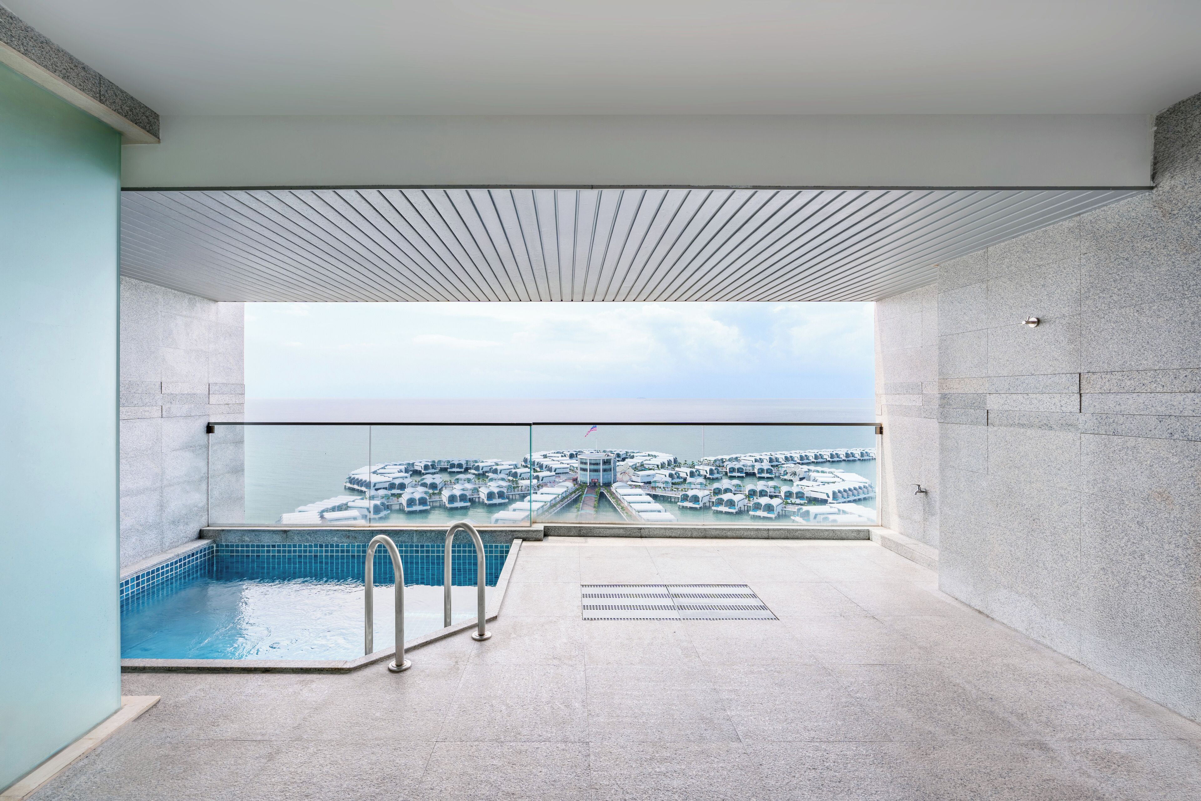 Sky Pool Villa (Tower Block) | Beach/ocean view