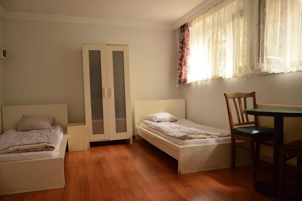 Shared Dormitory (3 Beds Female-Male Mixed Dorm) | In-room safe, free WiFi