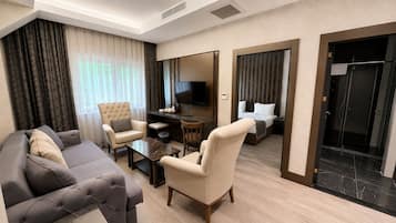 Ropa de cama hipoalergénica y minibar