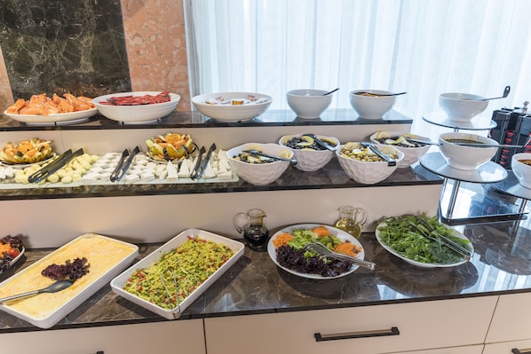 Desayuno buffet incluido todos los días