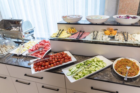 Se sirven desayunos, comidas y cenas