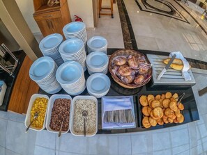 2 restaurants; breakfast, lunch, and dinner served - Vivaldi CE Gold Hotel (Ankara)