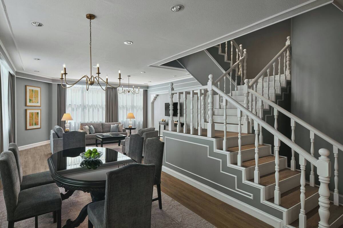 Suite, 2 Bedrooms | Living area | TV
