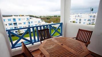 Romantic Apartment, 2 Bedrooms, Smoking | Balcony