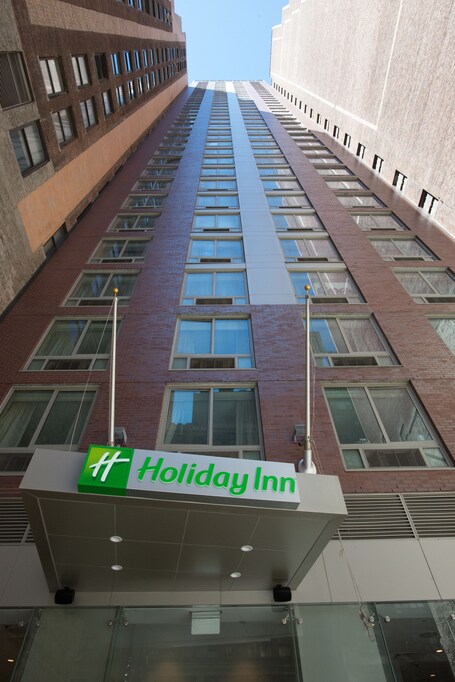 Holiday Inn New York City Times Square, an IHG Hotel - Image 23