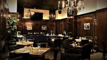 Dagelijks ontbijtbuffet (USD 20 per persoon)