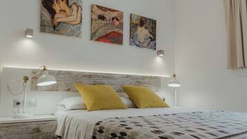 Tabla de planchar con plancha, cunas (de pago), wifi gratis