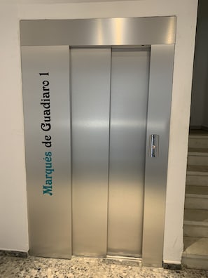 Fahrstuhl