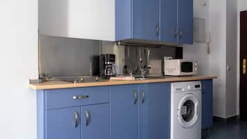 Apartemen, 1 kamar tidur, balkon | Dapur pribadi | Lemari es besar, microwave, kompor, dan mesin pembuat kopi/teh