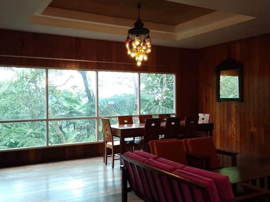 Family House, 3 Bedrooms, Kitchen | Living area | Flat-screen TV