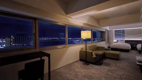 Luxury Suite Twin Room, Non Smoking | Individually decorated, individually furnished, blackout drapes. Hotel Kanazawa