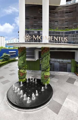 Fachada de la propiedad. Momentus Hotel Alexandra
