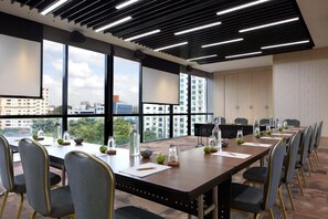 Meeting facility - Momentus Hotel Alexandra (Singapore)