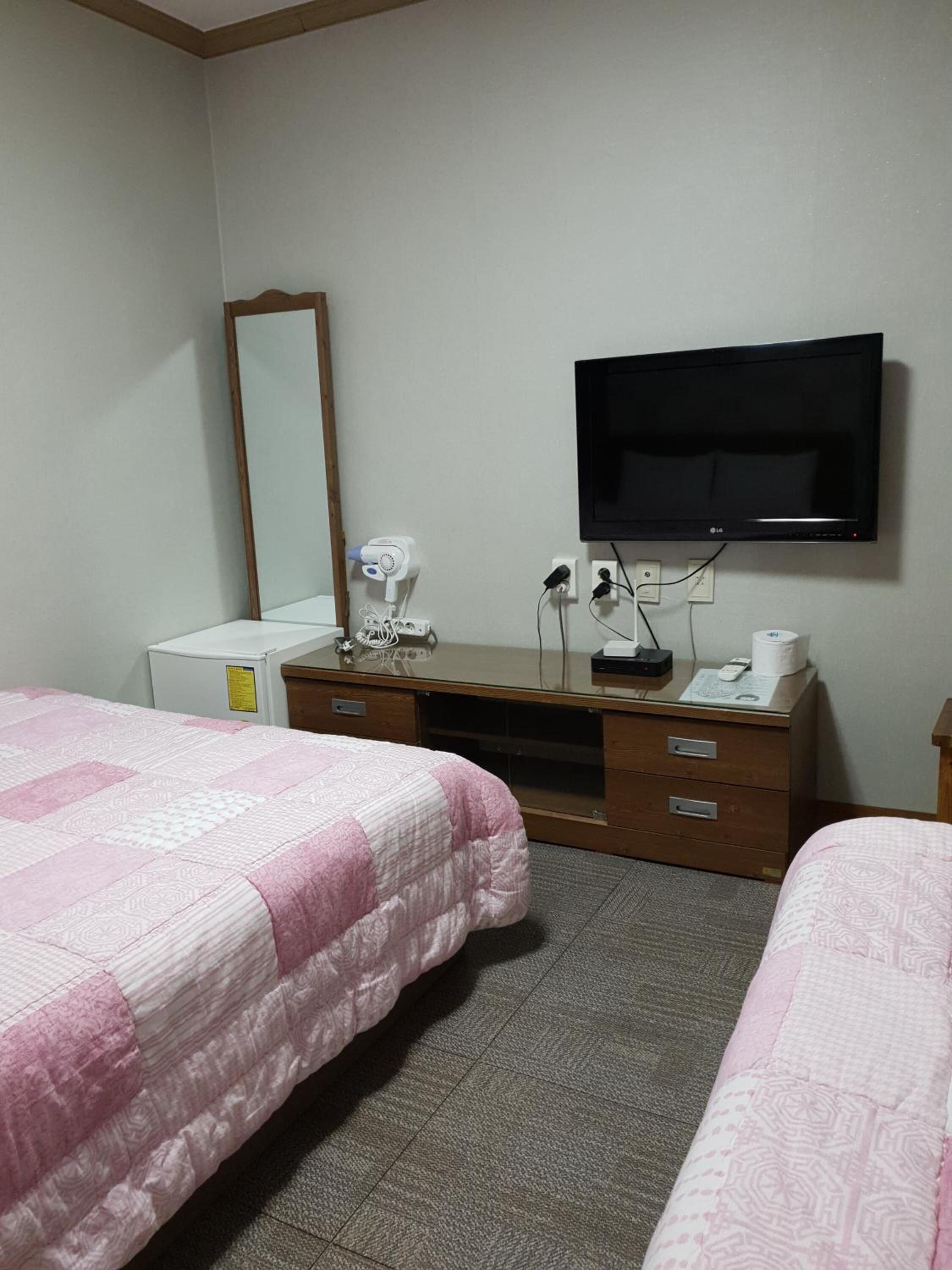 premium bedding, individually decorated, individually furnished