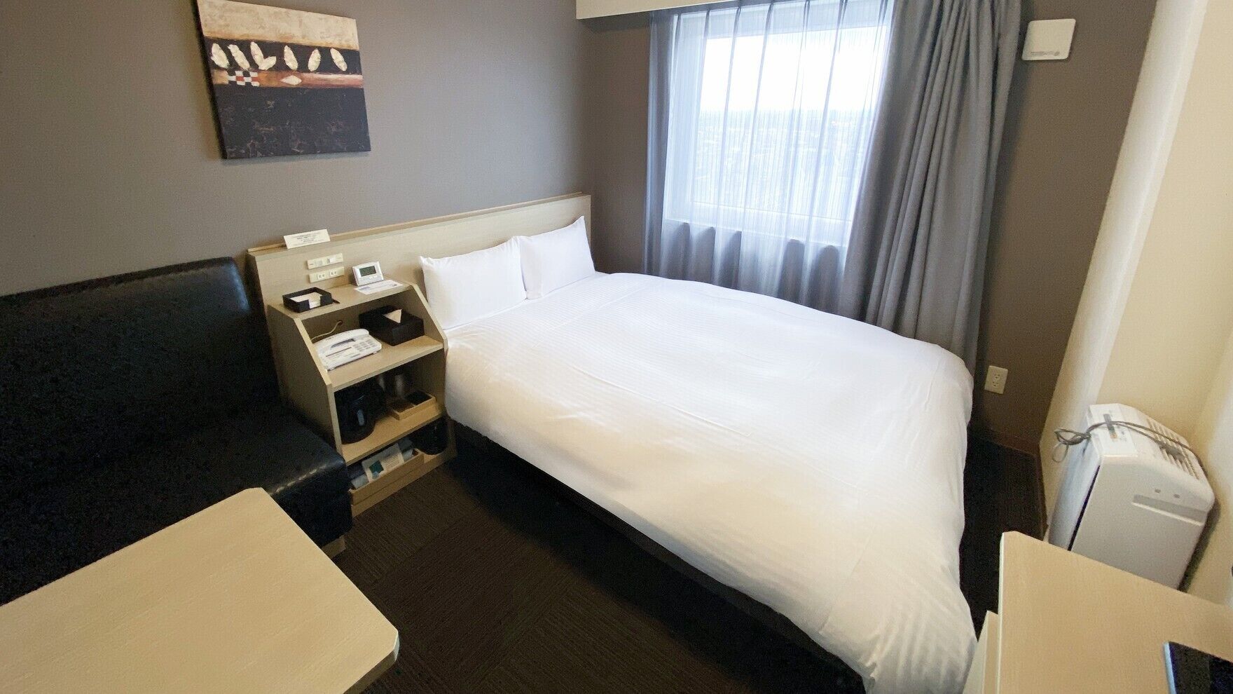 Desk, WiFi (free), bed sheets