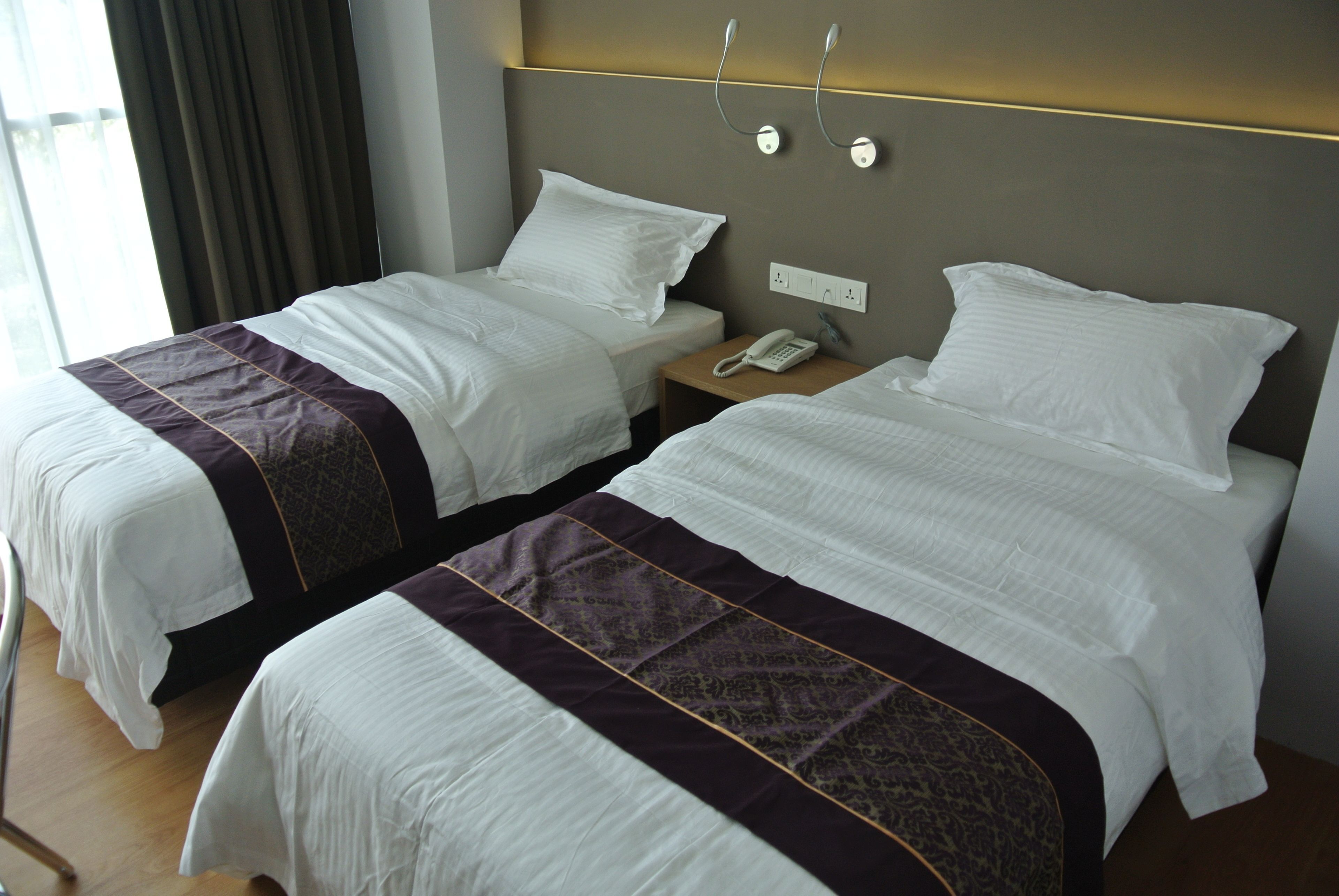 In-room safe, desk, soundproofing, iron/ironing board