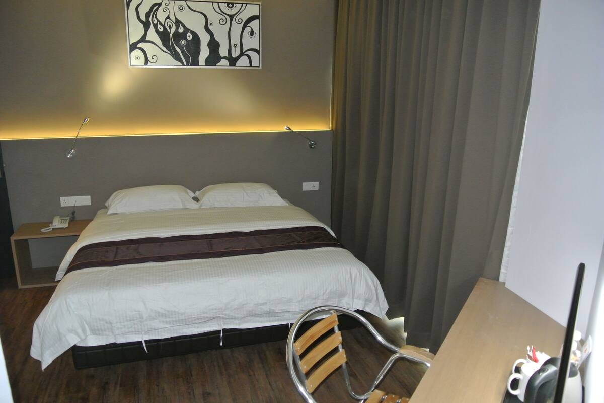 deluxe room | in-room safe, desk, soundproofing, iron/ironing board