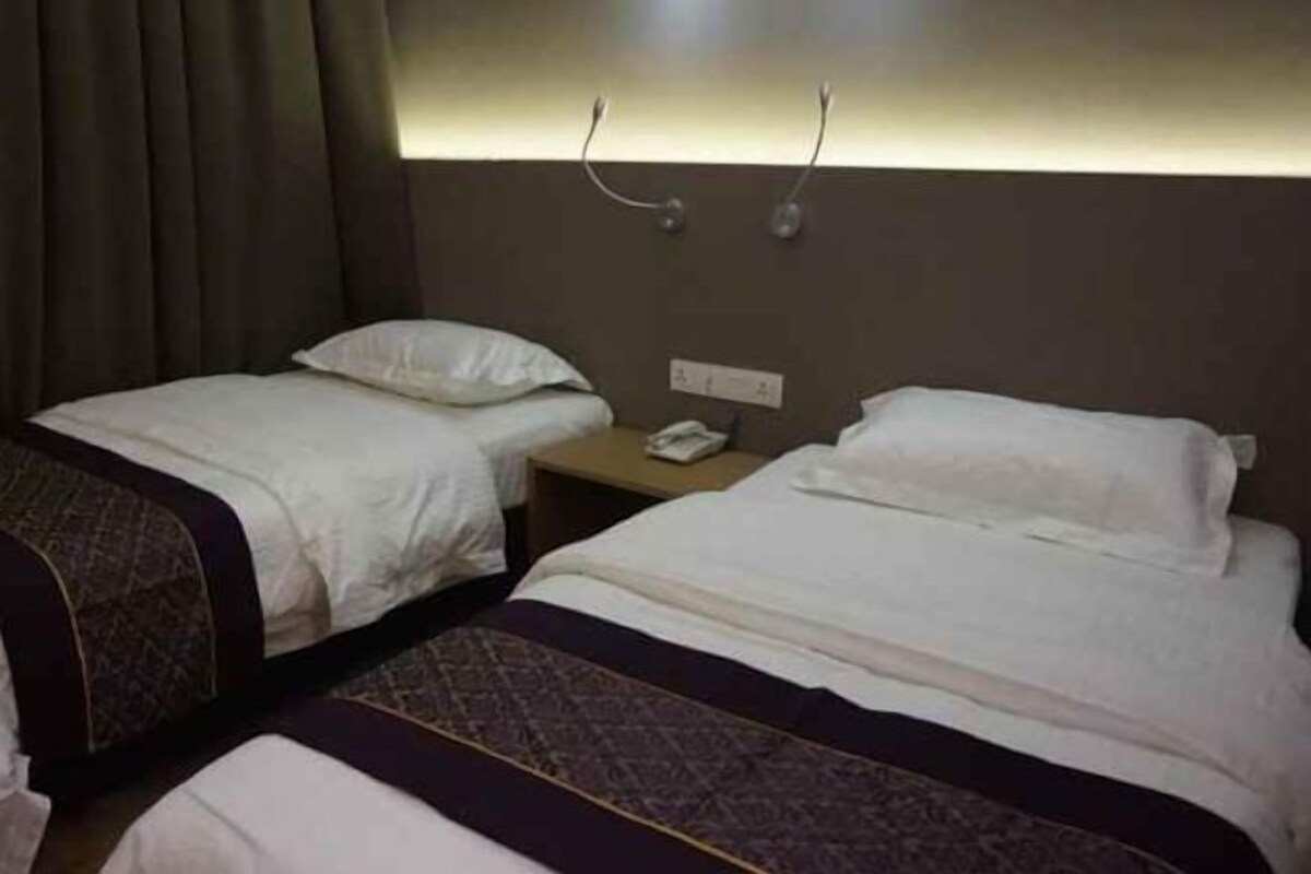 In-room safe, desk, soundproofing, iron/ironing board (on request)