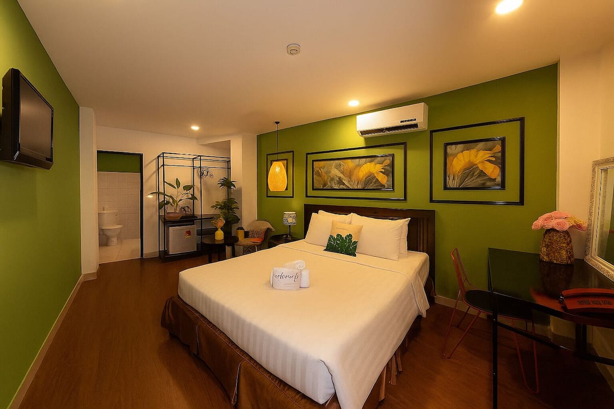 Executive tweepersoonskamer, 1 queensize bed | 1 slaapkamer, hypoallergeen beddengoed, een bureau, geluiddichte muren