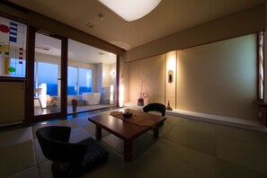 Japanese Style Superior Room | In-room safe, free WiFi