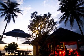 Poolside bar